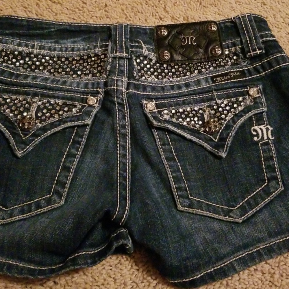 MISS ME JEAN SHORTS..